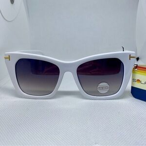 White Frame Women’s Fashion Sunglasses NWT